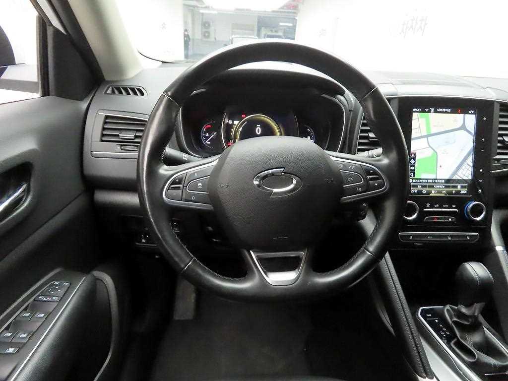 SAMSUNG QM6 - Vista 8