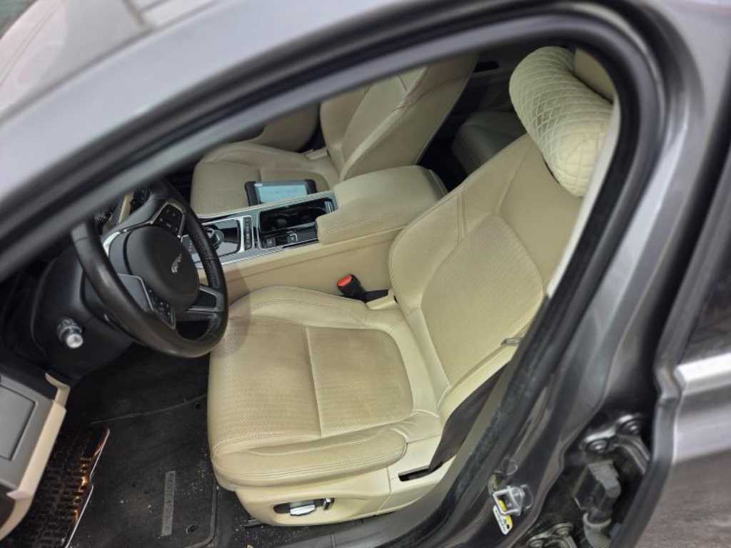 Jaguar XF 2019 Gris - Importación desde Corea - HF Imports Iquique - Foto 14