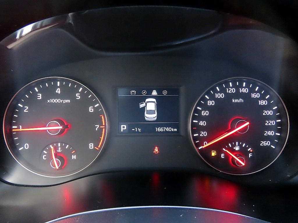 KIA K7 - Vista 9