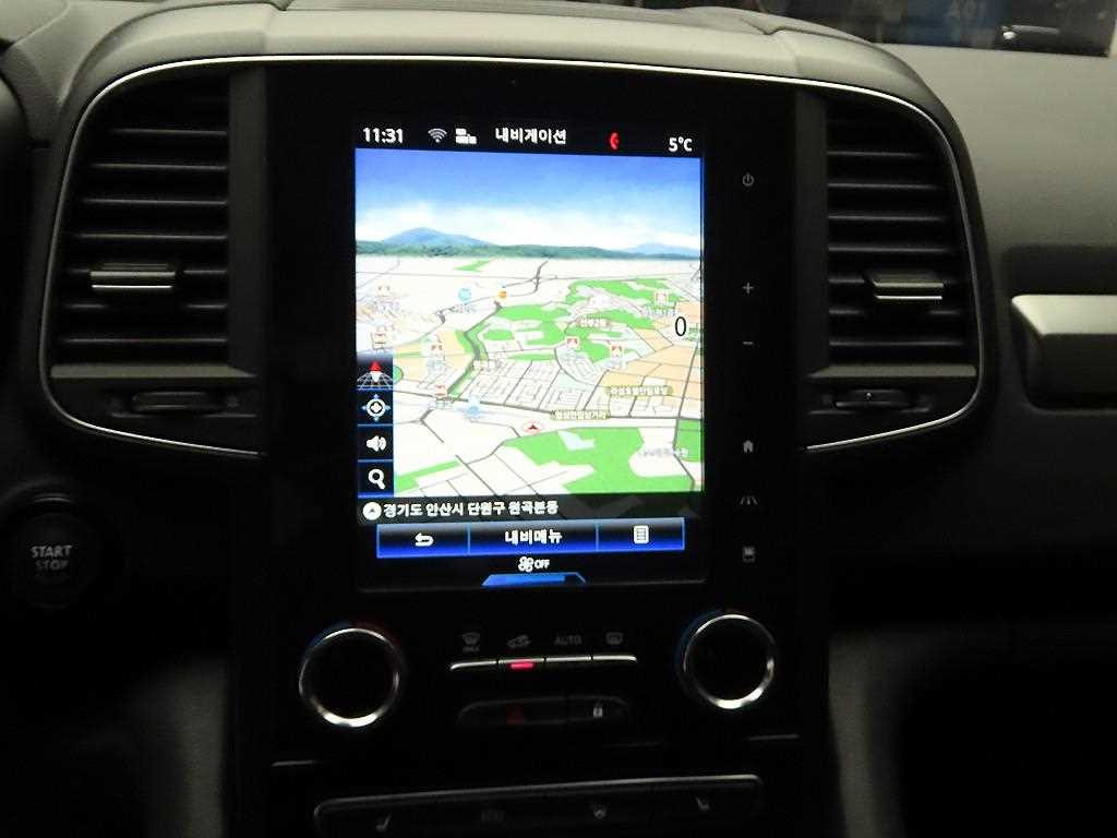 SAMSUNG QM6 - Vista 9