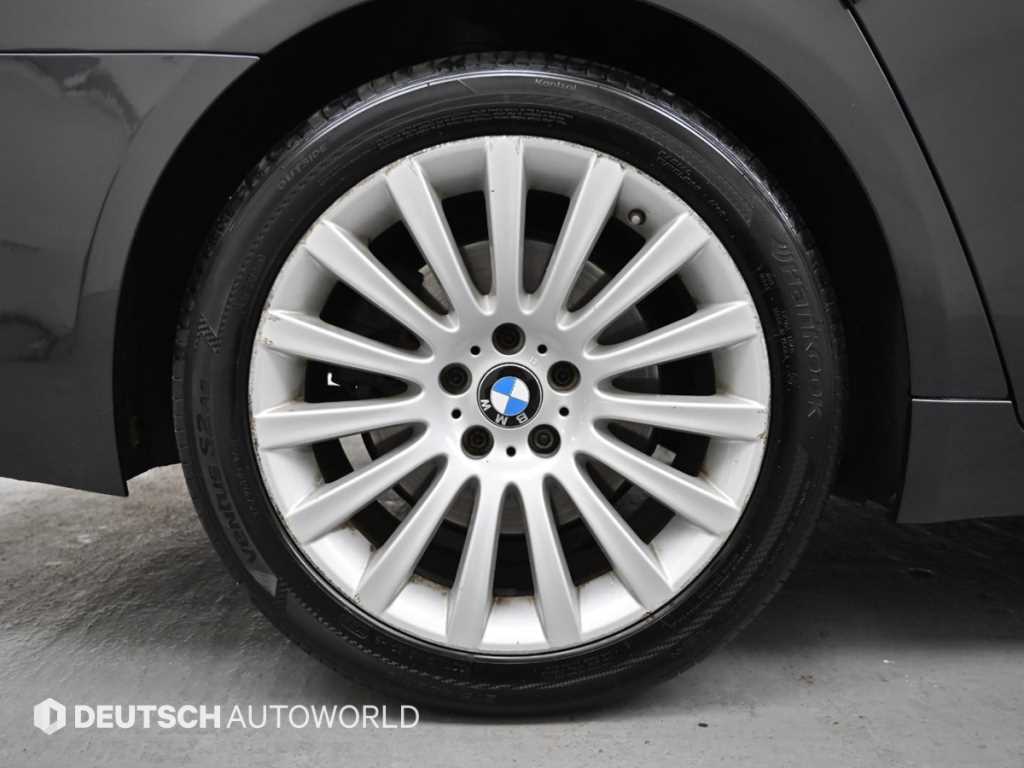 BMW 7 Series - Vista 5