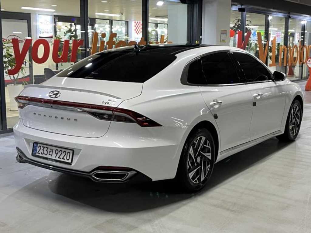 HYUNDAI Grandeur - Vista 4