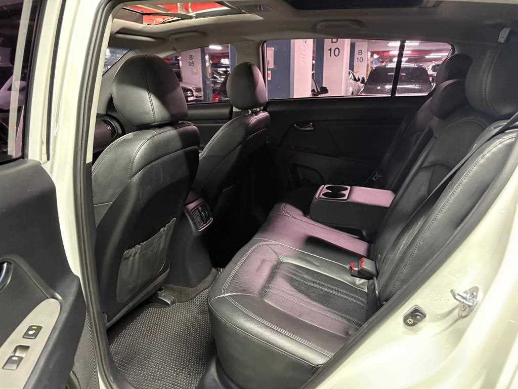 KIA Sportage - Vista 8