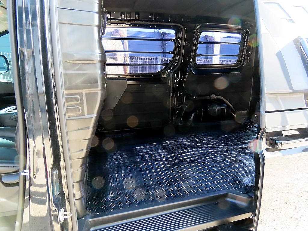 HYUNDAI Staria - Vista 6