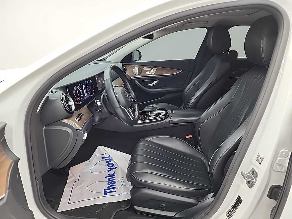 Mercedes Benz E class - Vista 11