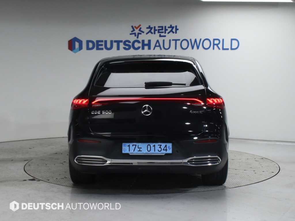 Mercedes Benz EQE - Vista 4