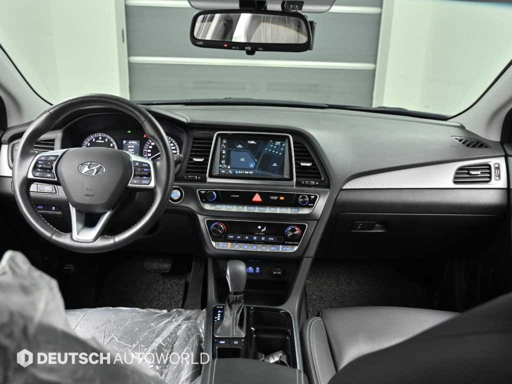 HYUNDAI Sonata - Vista 7