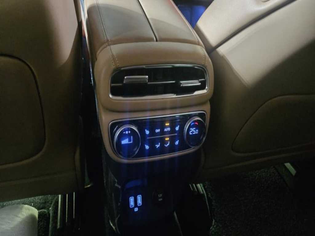 Genesis GV80 - Vista 11