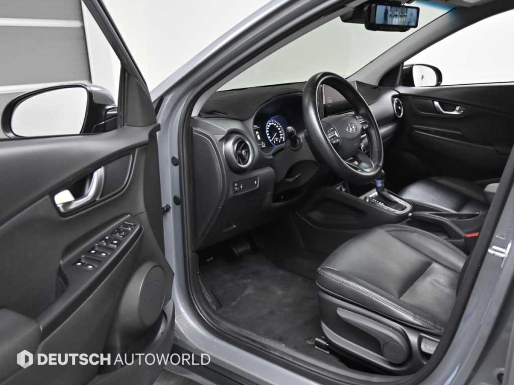 HYUNDAI Kona - Vista 11