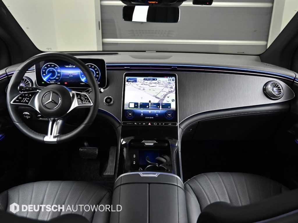 Mercedes Benz EQE - Vista 7