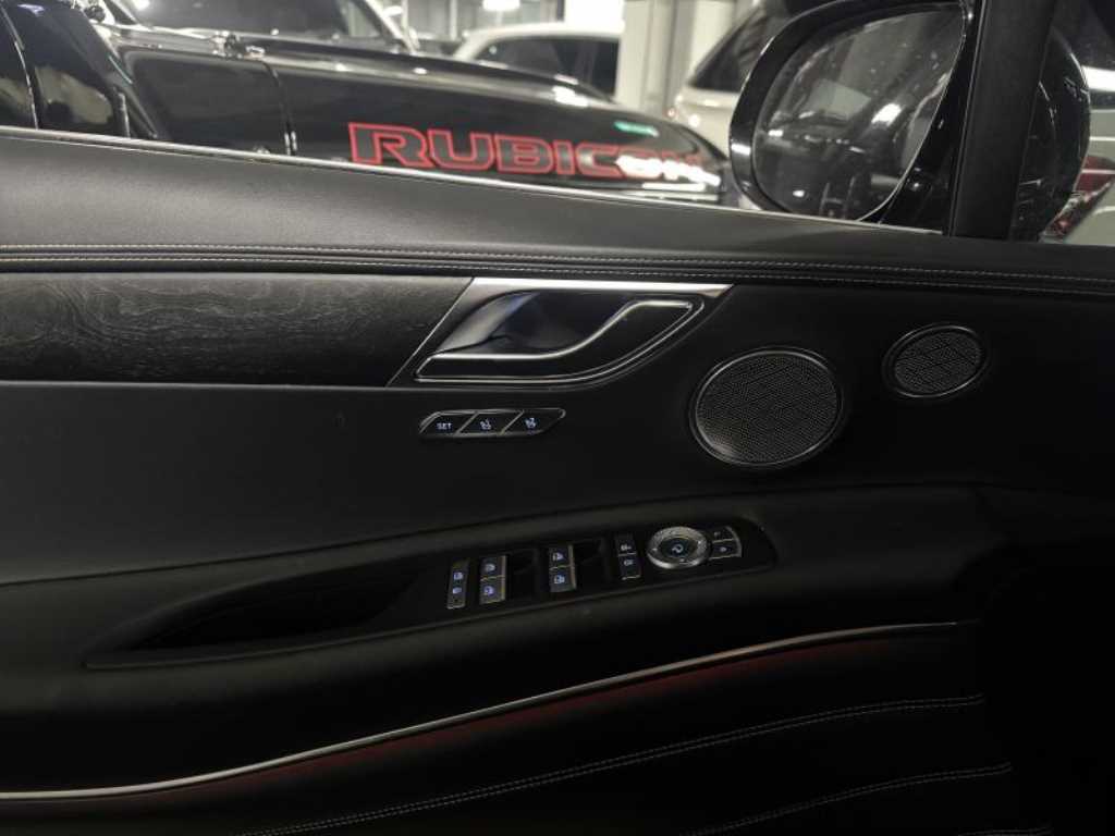 Genesis GV80 - Vista 9