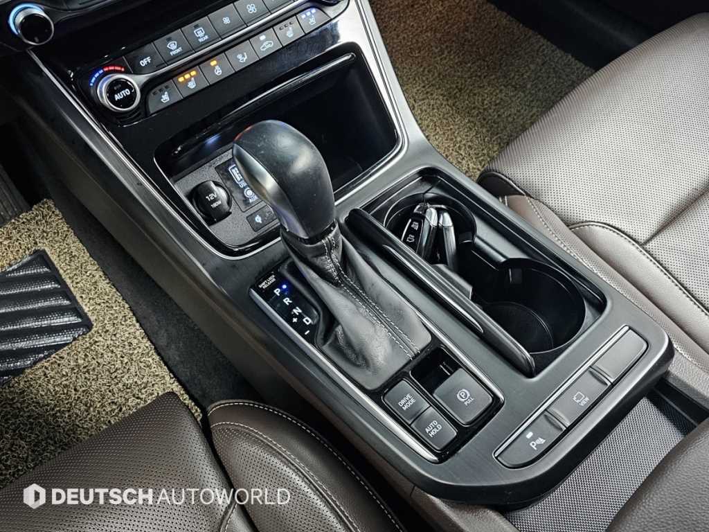 HYUNDAI Grandeur - Vista 9