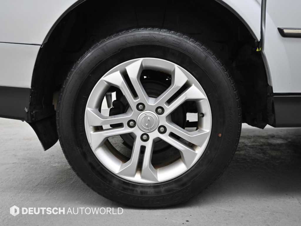 Ssangyong Korando - Vista 5