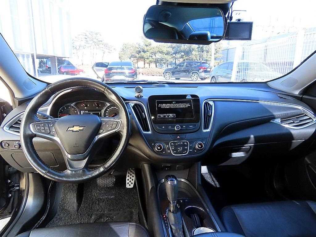 Chevrolet Malibu - Vista 7