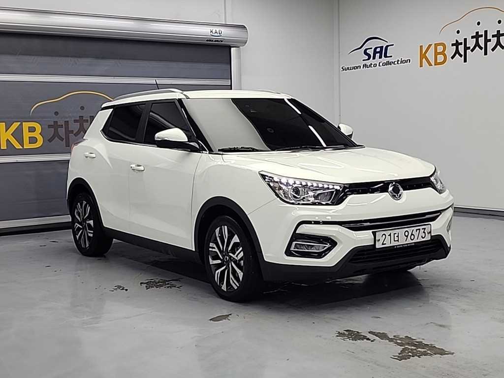 Ssangyong Tivoli - Vista 4
