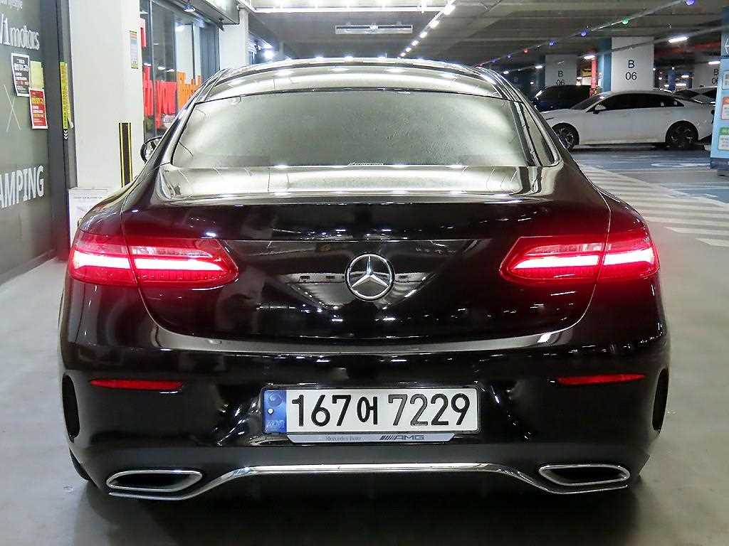 Mercedes Benz E class - Vista 5