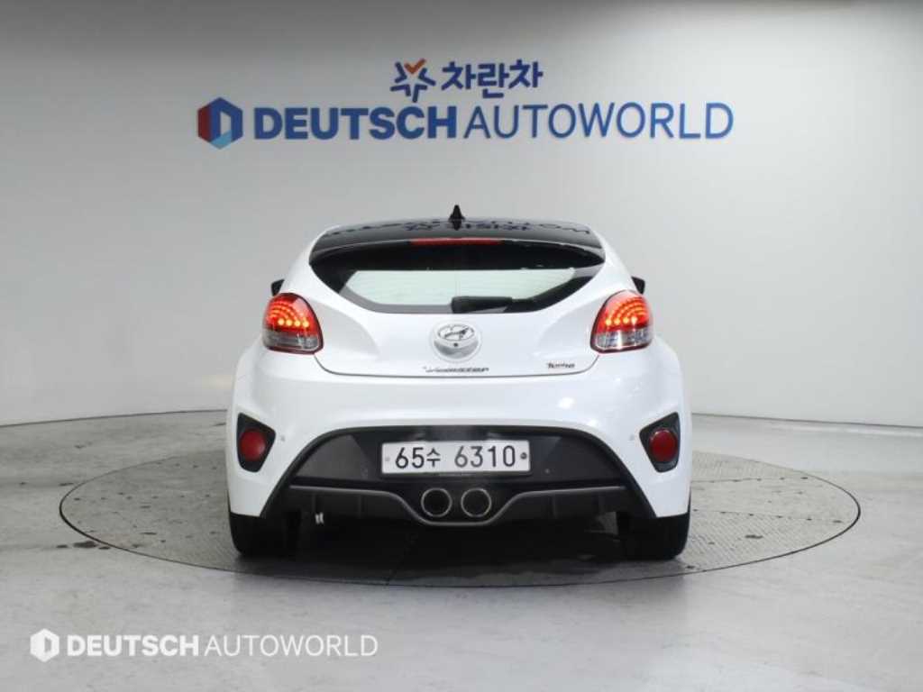 HYUNDAI Veloster - Vista 4