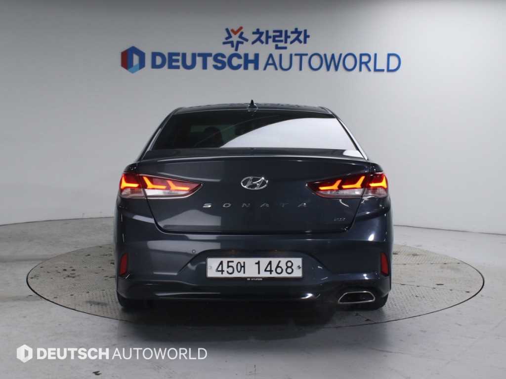 HYUNDAI Sonata - Vista 4