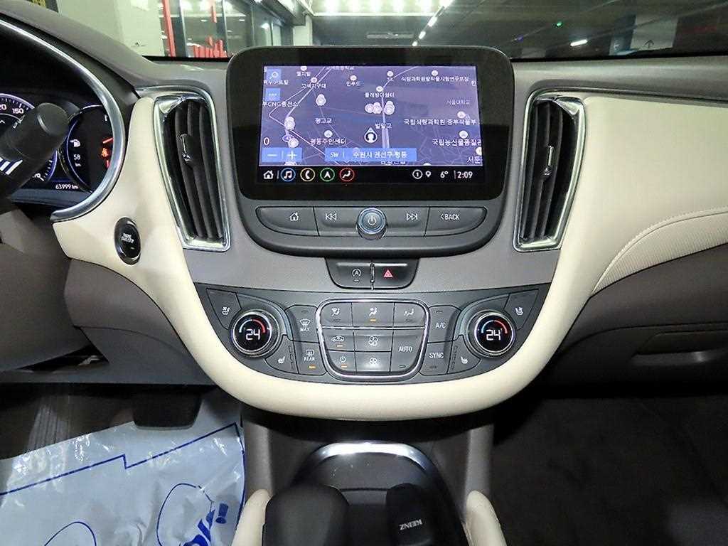 Chevrolet Malibu - Vista 11