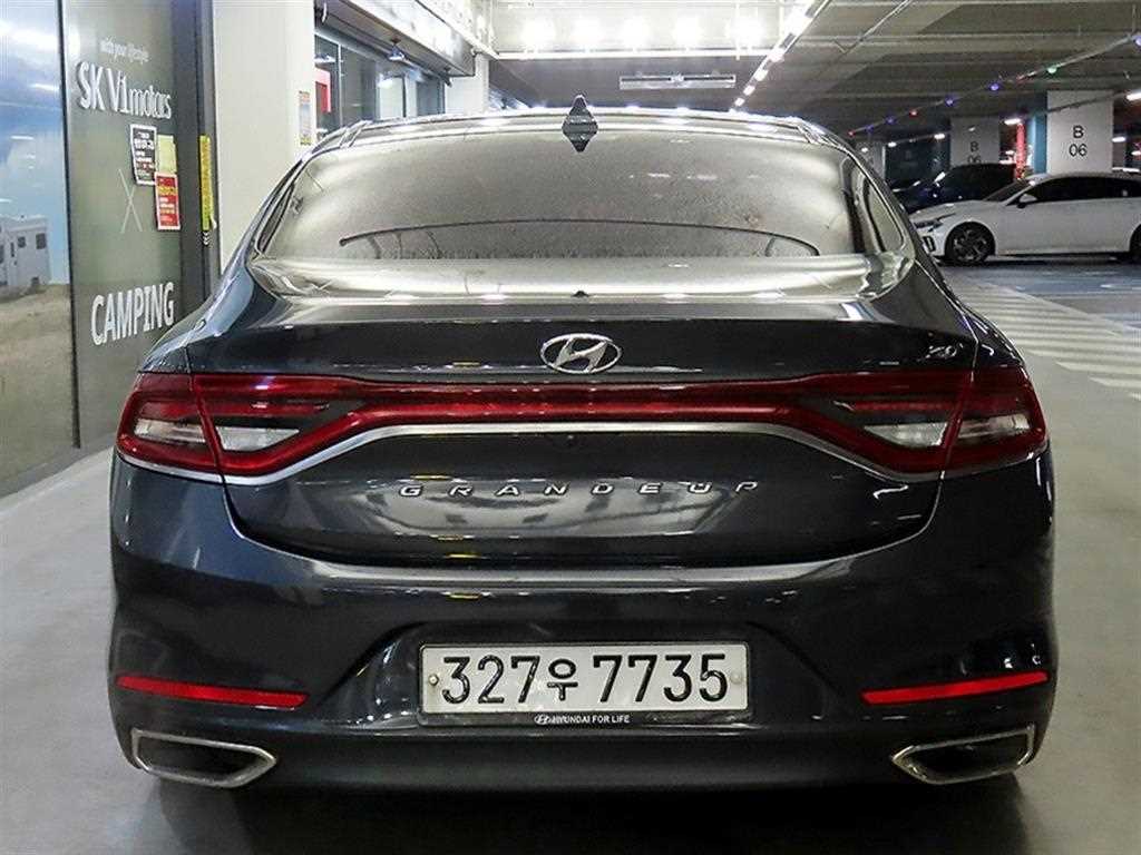 HYUNDAI Grandeur - Vista 5