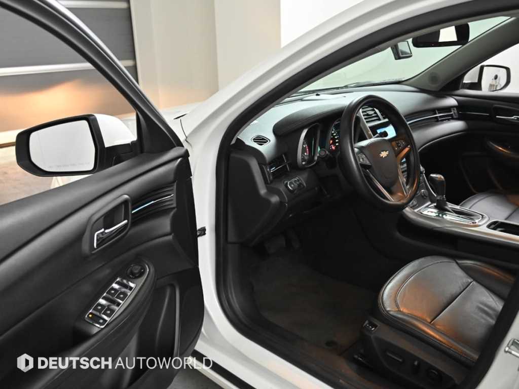 Chevrolet Malibu - Vista 11