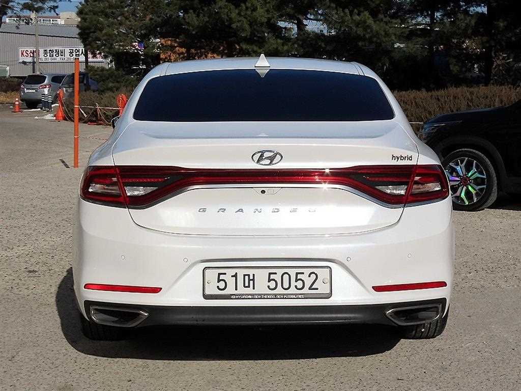 HYUNDAI Grandeur - Vista 4
