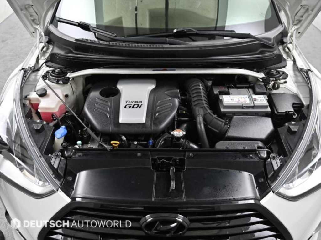 HYUNDAI Veloster - Vista 6