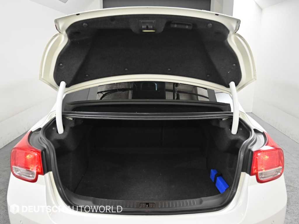 Chevrolet Malibu 2015 Blanco - Importación desde Corea - HF Imports Iquique - Foto 20