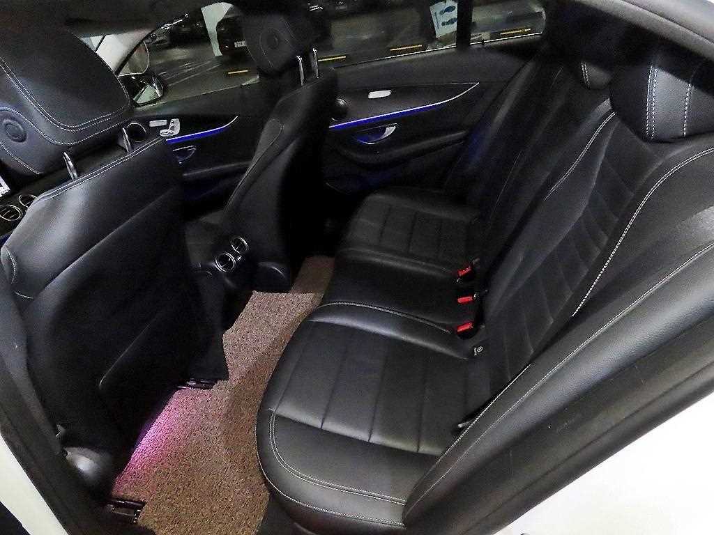 Mercedes Benz E class - Vista 7