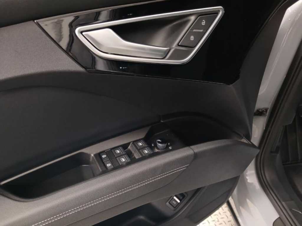 Audi Q4 2025 Gris - Importación desde Corea - HF Imports Iquique - Foto 14