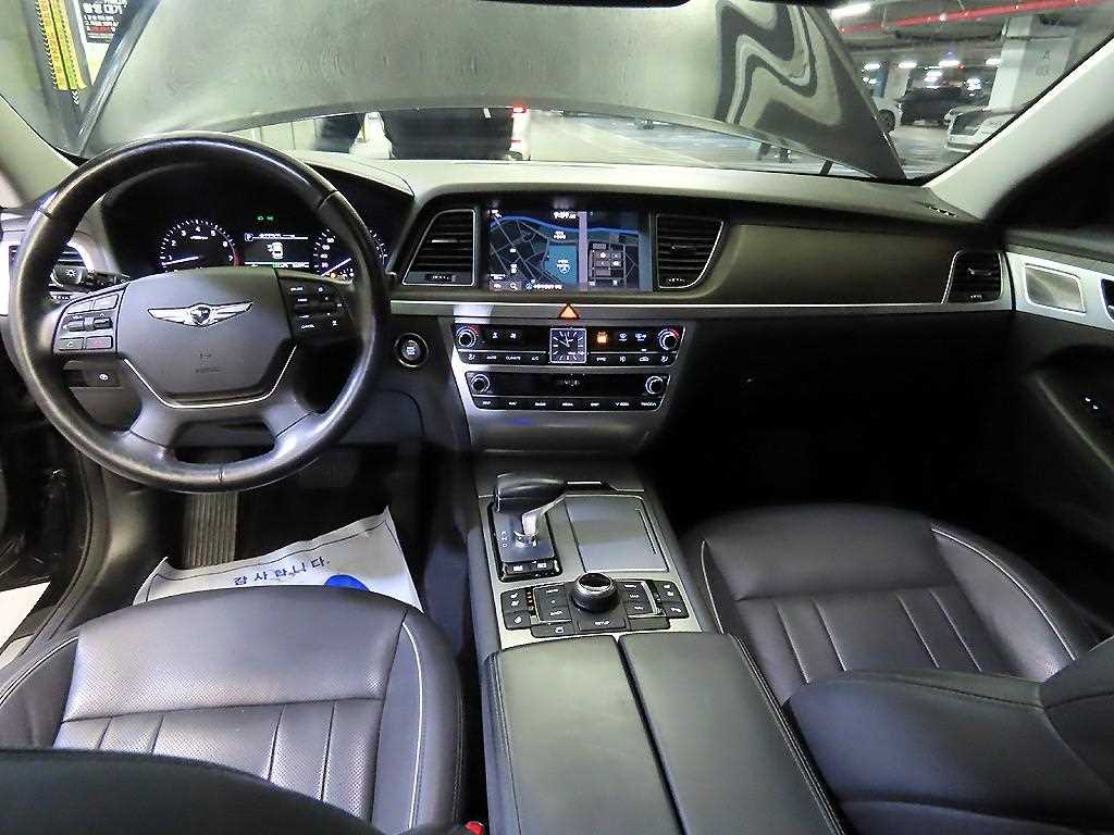 Genesis G80 - Vista 10