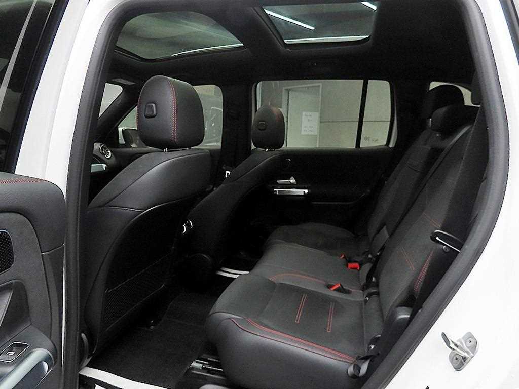 Mercedes Benz EQB - Vista 6