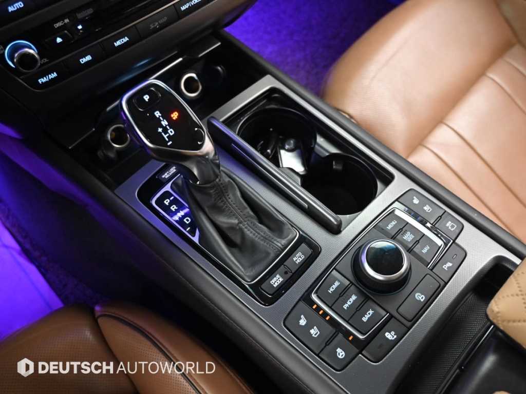 HYUNDAI Genesis - Vista 9