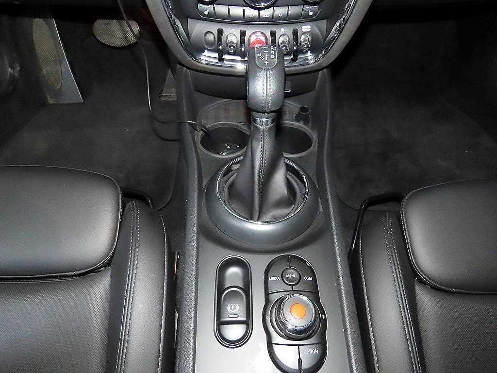 Mini Clubman - Vista 12