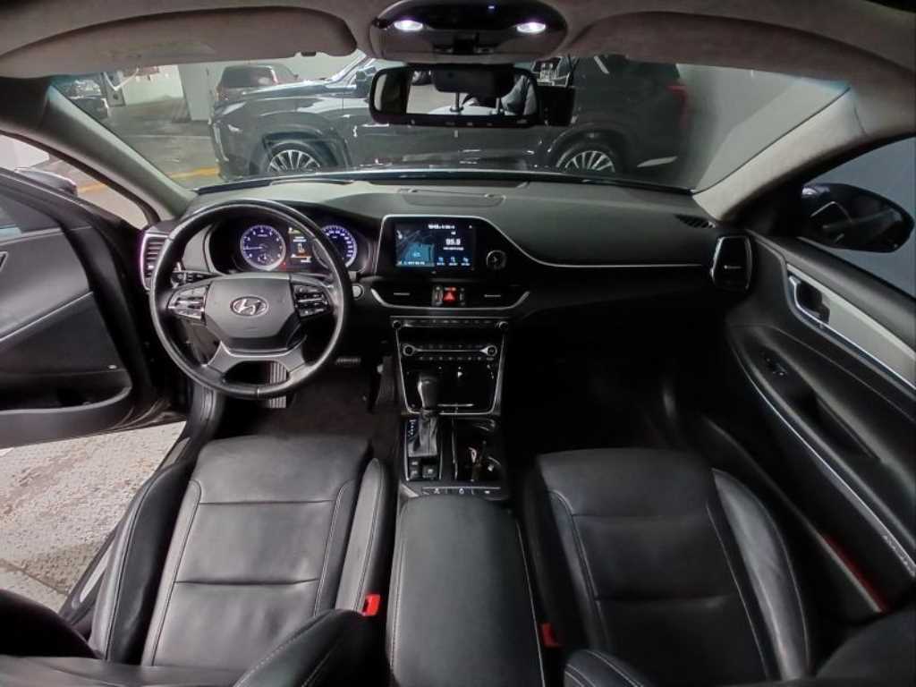 HYUNDAI Grandeur - Vista 5