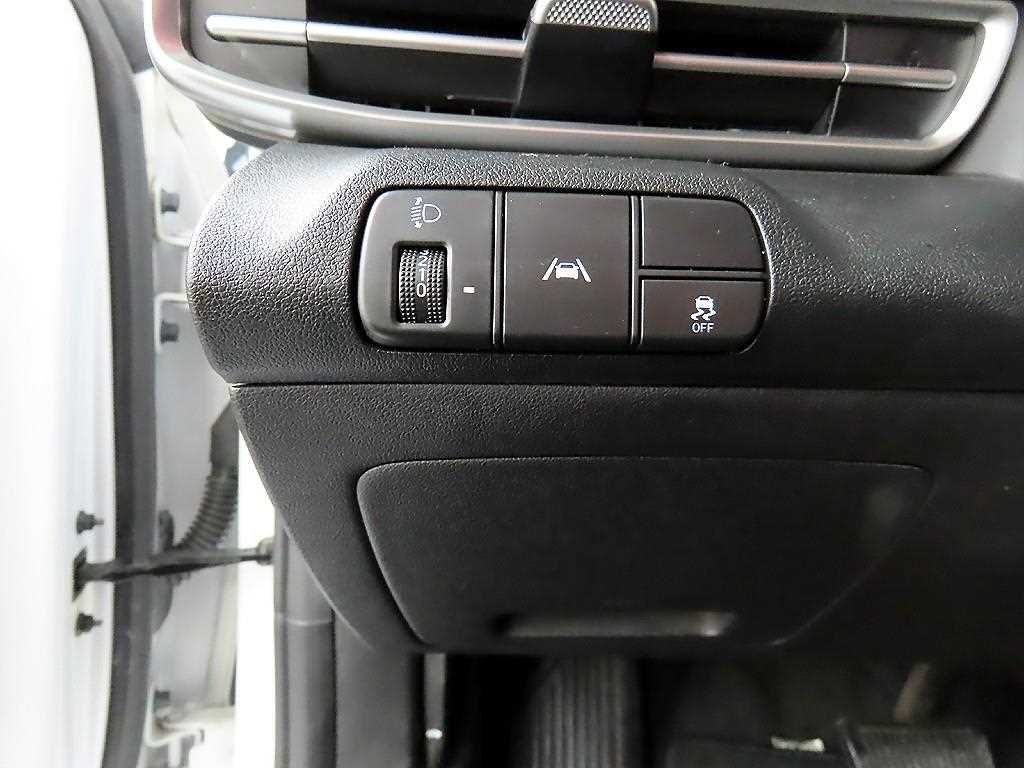 HYUNDAI Avante - Vista 12