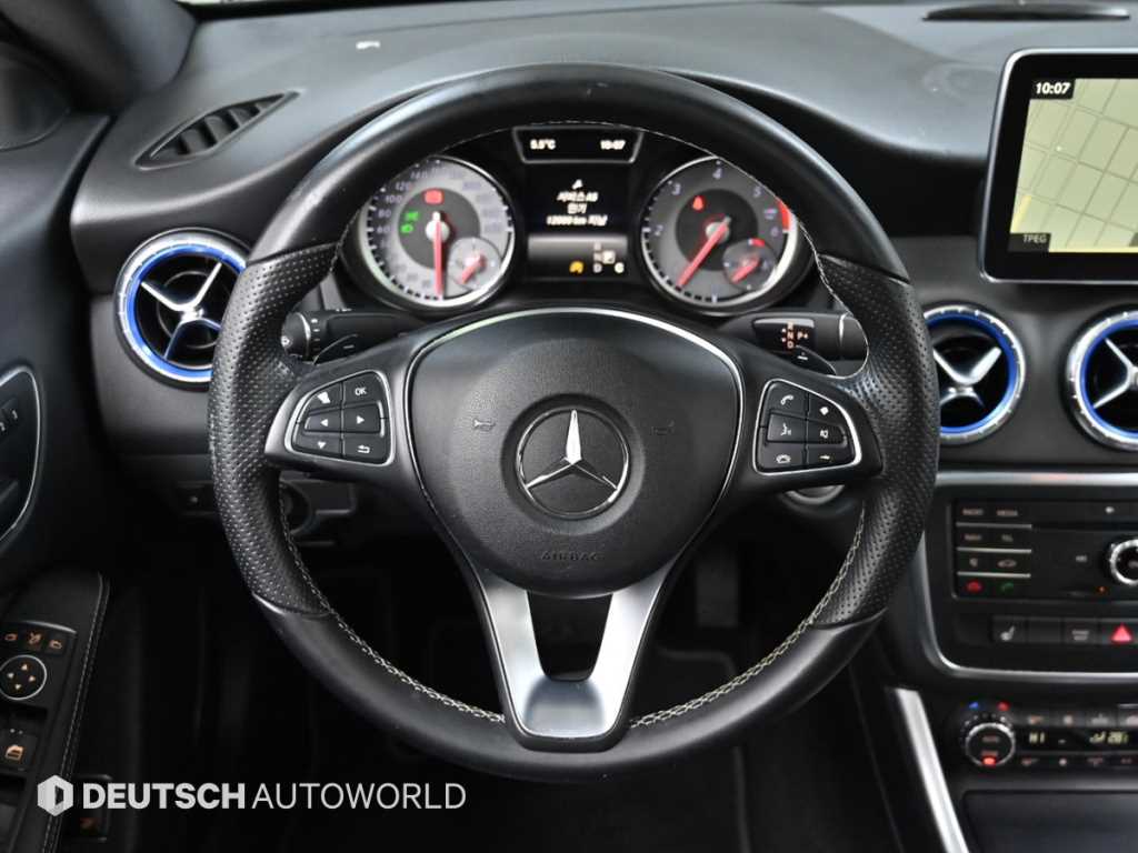 Mercedes Benz CLA Class 2016 Negro - Importación desde Corea - HF Imports Iquique - Foto 13