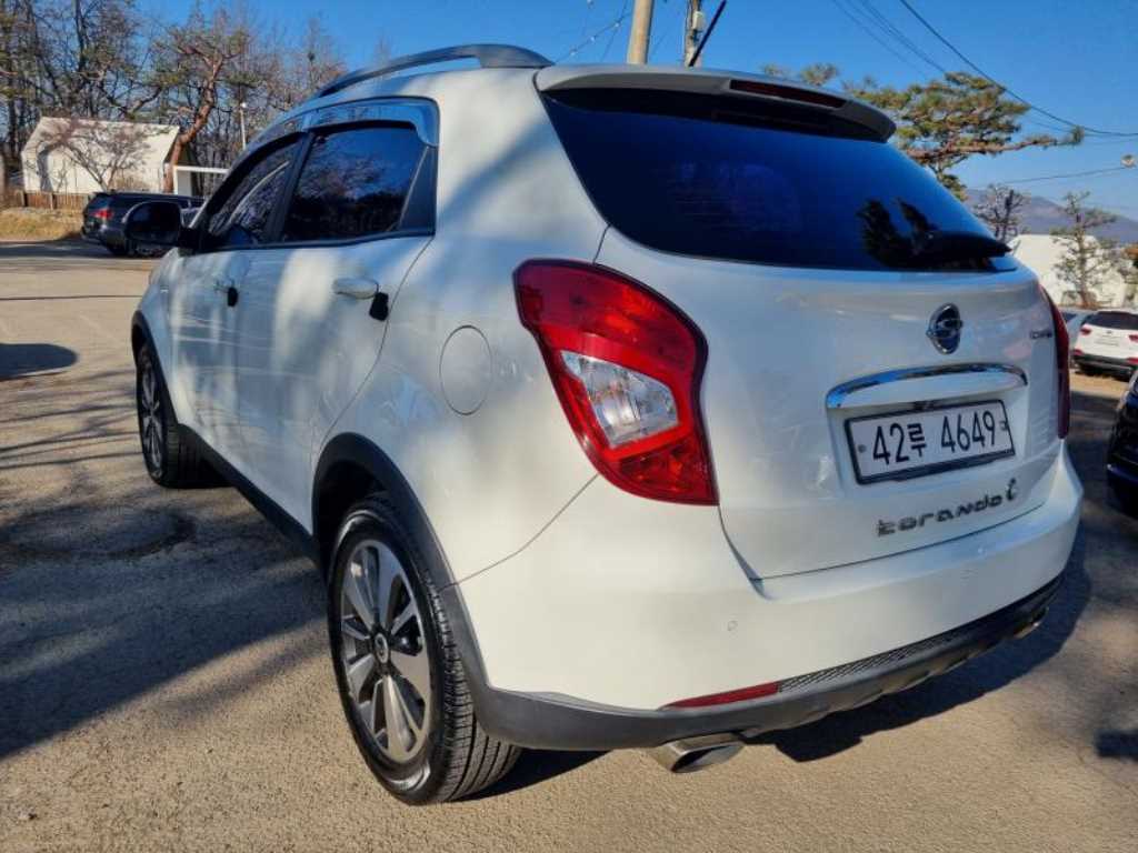 Ssangyong Korando - Vista 6