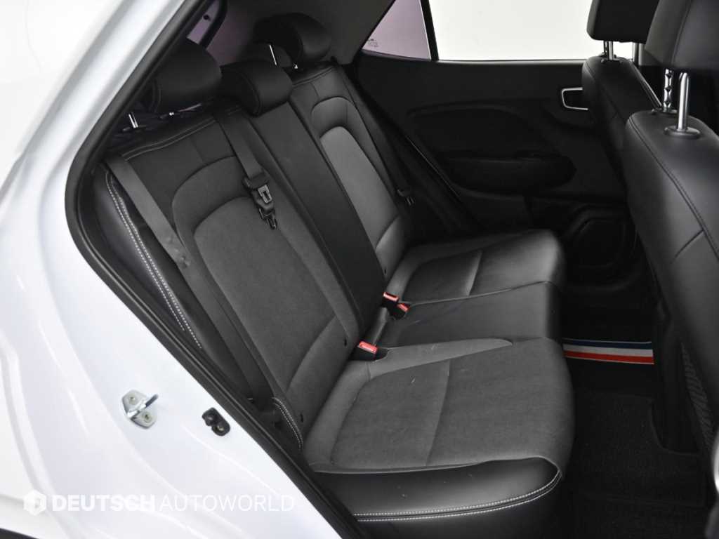 HYUNDAI Venue - Vista 12