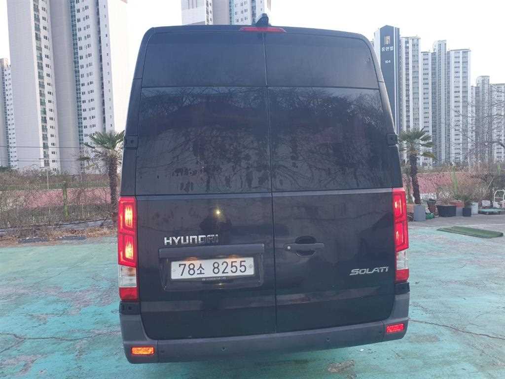 HYUNDAI Solati - Vista 4