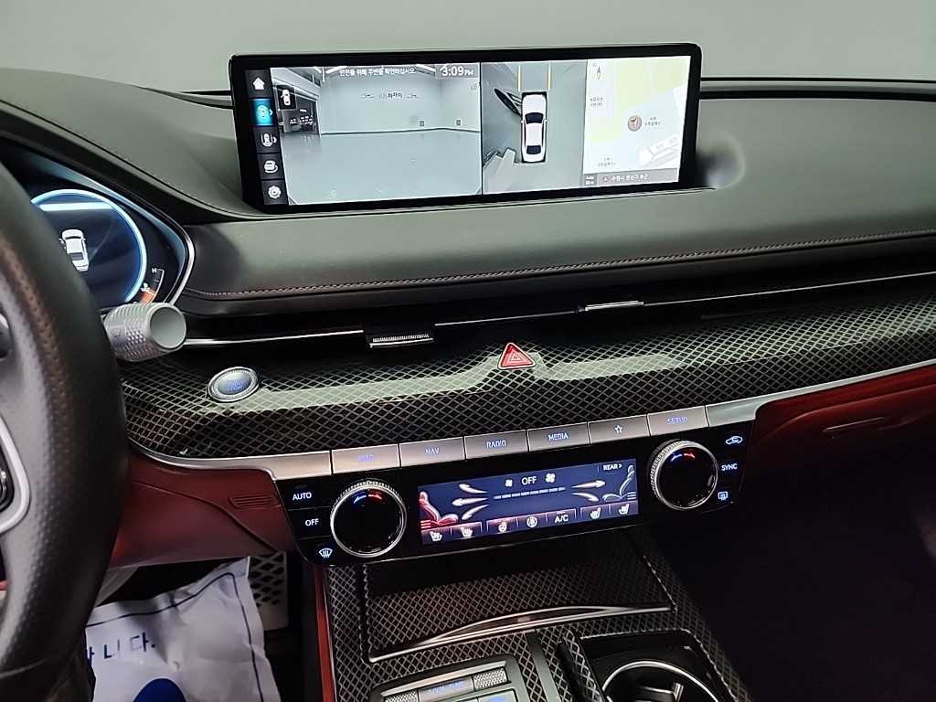 Genesis G80 - Vista 10