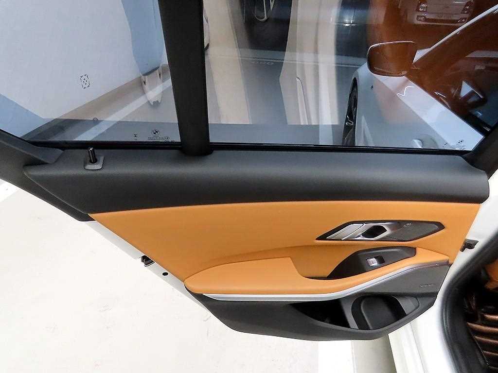 BMW 3 series 2023 Blanco - Importación desde Corea - HF Imports Iquique - Foto 13