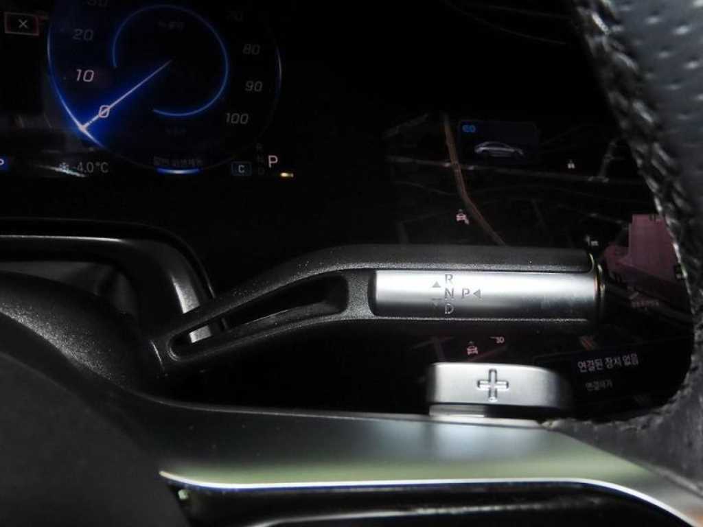 Mercedes Benz EQS - Vista 12