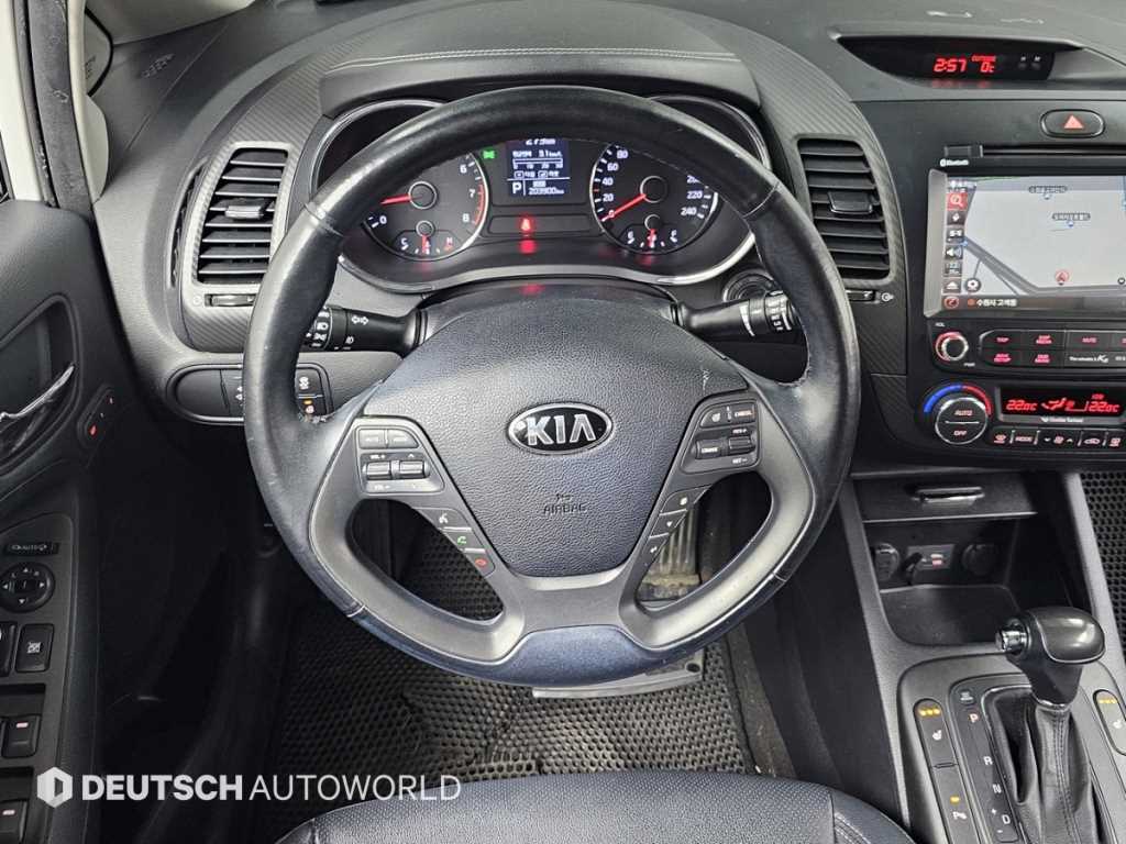 KIA K3 2015 Blanco - Importación desde Corea - HF Imports Iquique - Foto 13