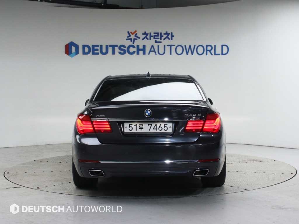 BMW 7 Series - Vista 4