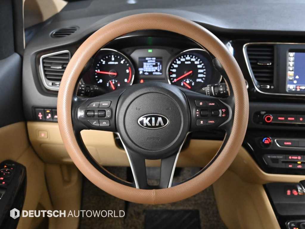 KIA Carnival 2019 Negro - Importación desde Corea - HF Imports Iquique - Foto 13