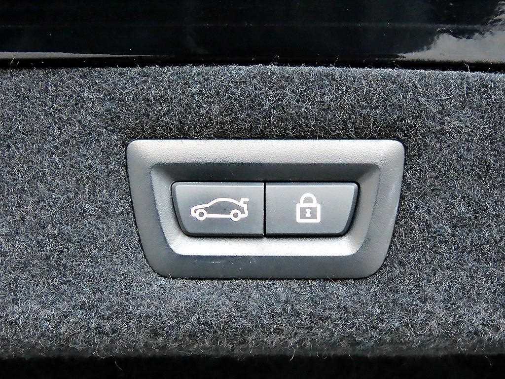 BMW 8 Series 2022 Negro - Importación desde Corea - HF Imports Iquique - Foto 17