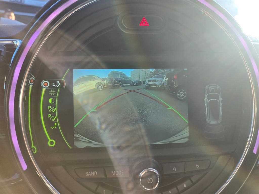 Mini Clubman - Vista 11