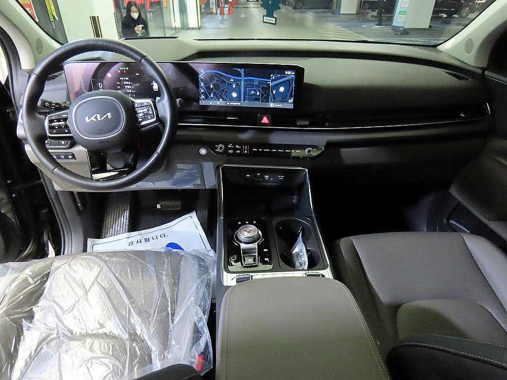 KIA Carnival - Vista 10