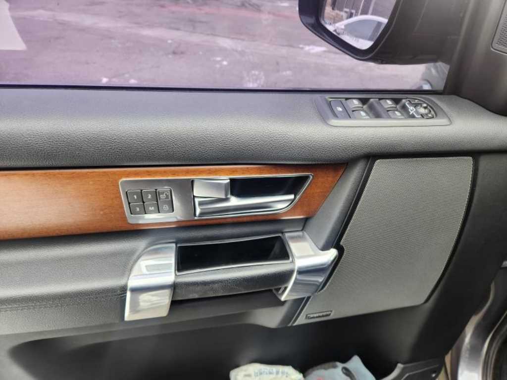 Land Rover Discovery - Vista 5